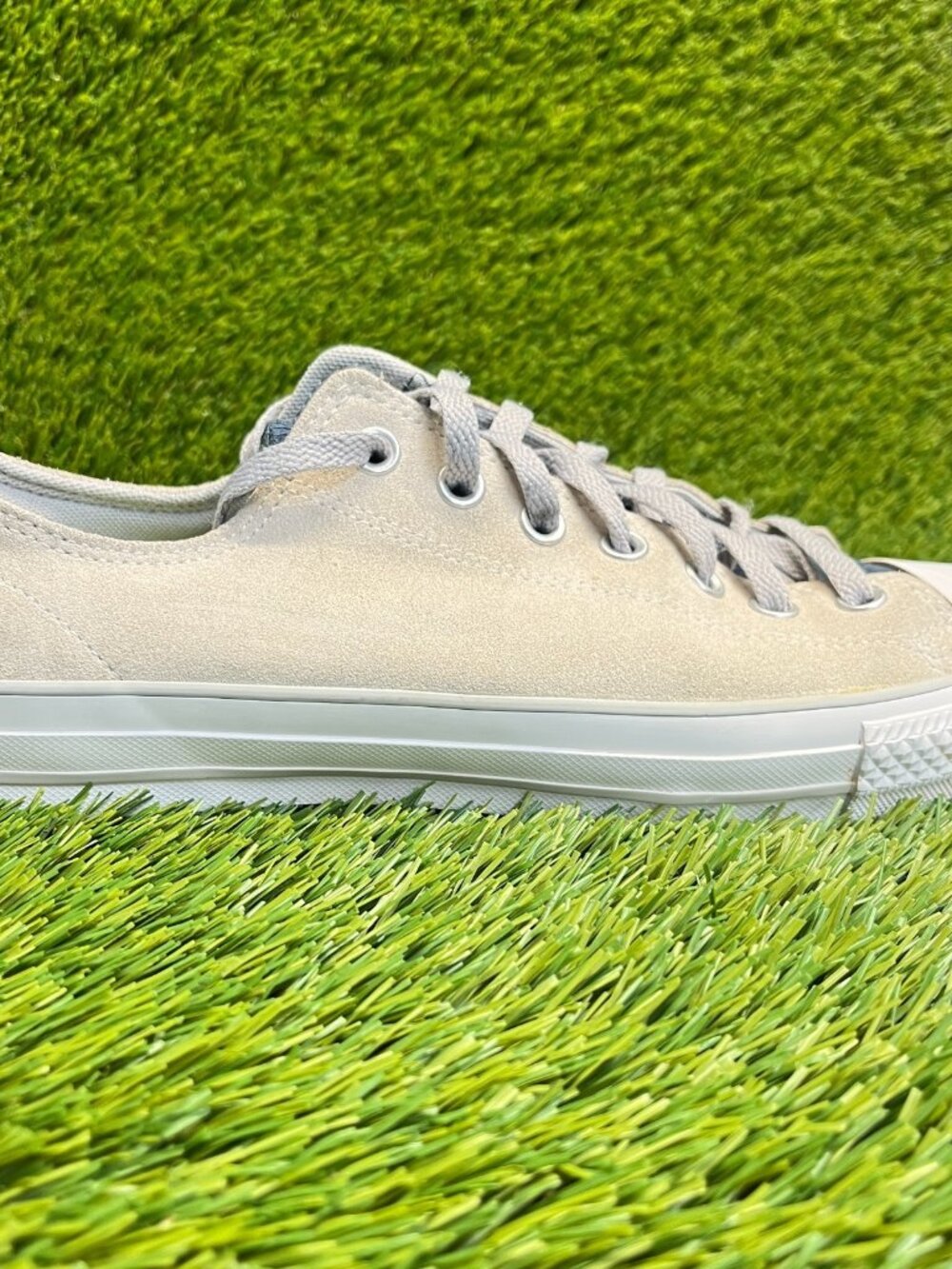 Converse‎ Chuck Taylor All Star Low Mens Size 9.5 Beige Athletic Shoes Sneakers